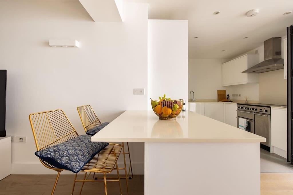 Wild Roses Serviced Apartments - Borough Лондон Экстерьер фото