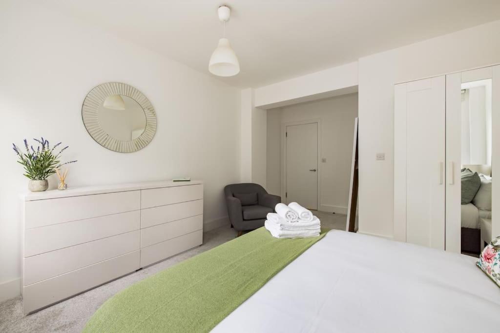 Wild Roses Serviced Apartments - Borough Лондон Экстерьер фото