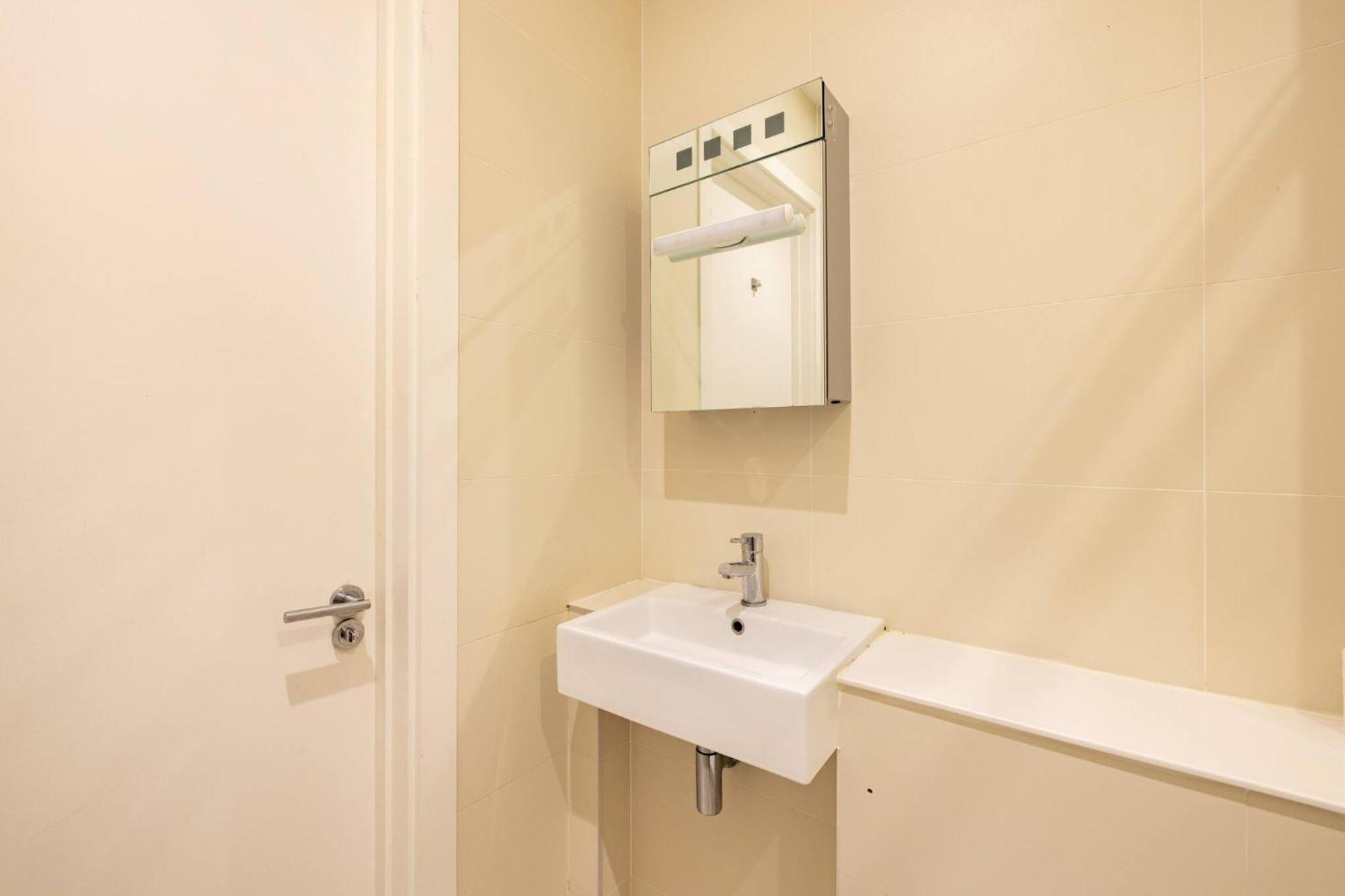 Wild Roses Serviced Apartments - Borough Лондон Экстерьер фото